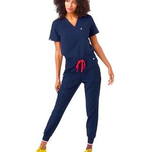 Mediclo Catalina Joggers and Sal top Large